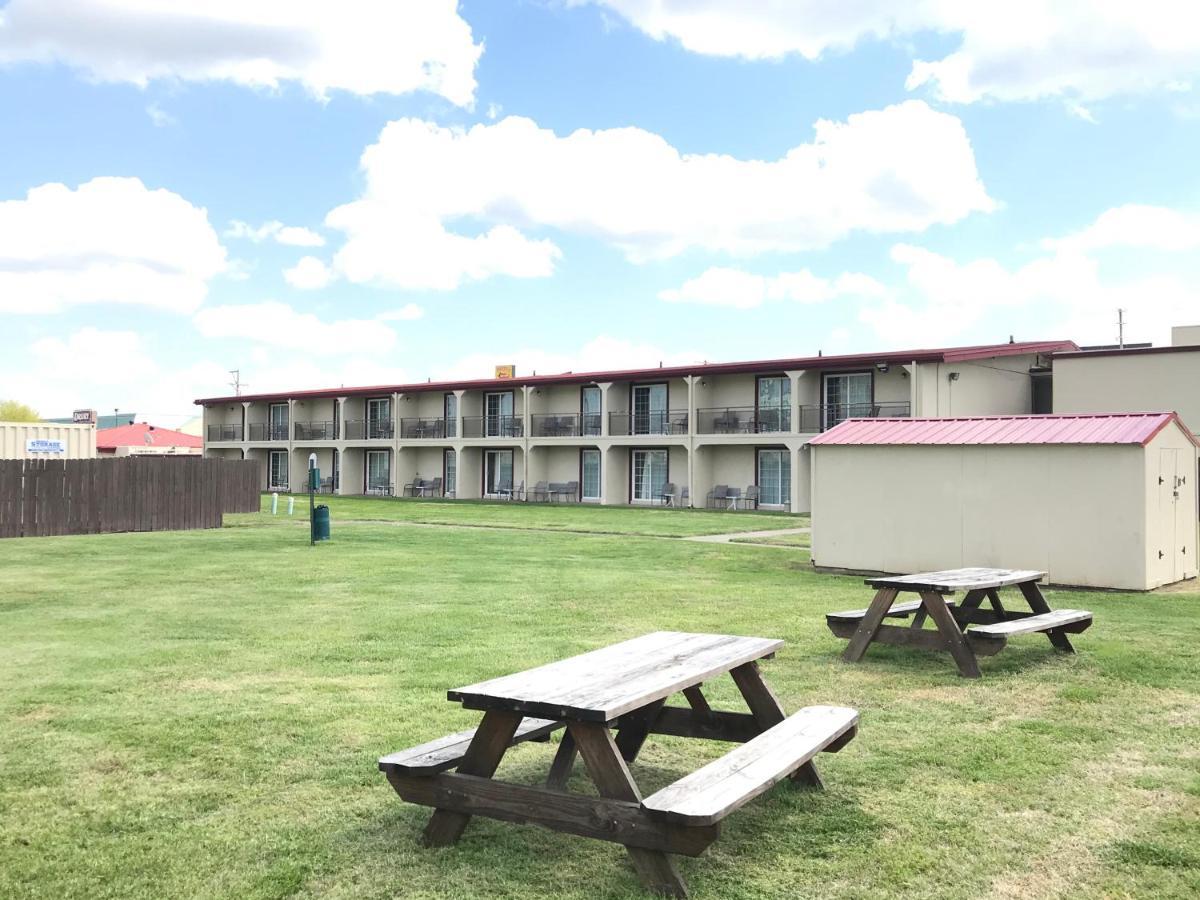 Days Inn By Wyndham Joplin Extérieur photo