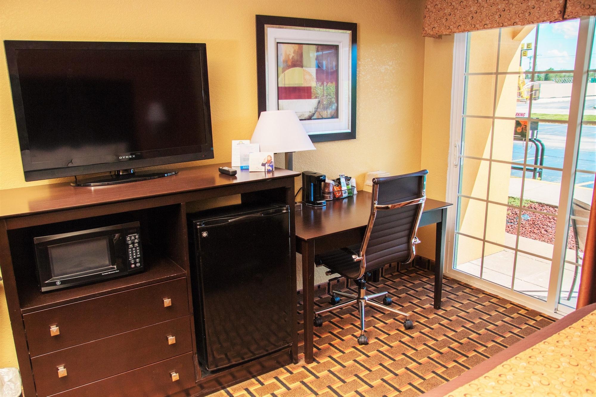 Days Inn By Wyndham Joplin Extérieur photo