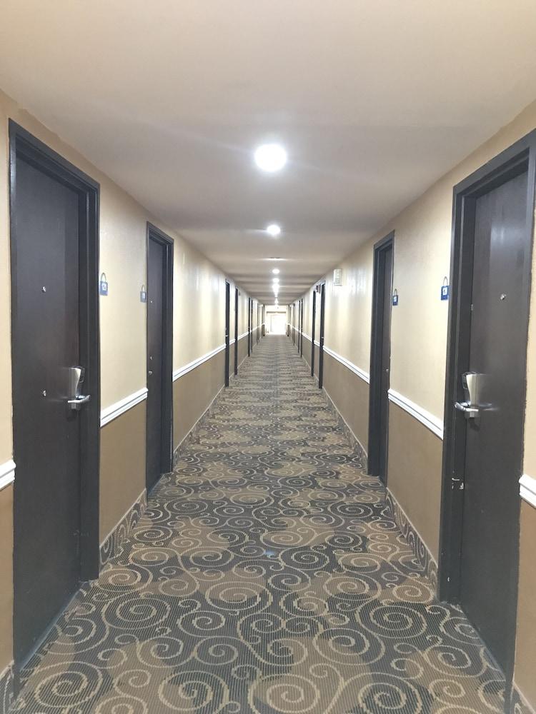 Days Inn By Wyndham Joplin Extérieur photo